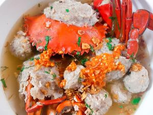 Kepiting, Lobster dan Cumi Sekarang Dibalut Adonan Bakso Kepiting, Lobster dan Cumi Sekarang Dibalut Adonan Bakso