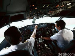 Terpopuler: Pilot Pamer Jendela Kecil Rahasia, Netizen Kaitkan dengan Delay