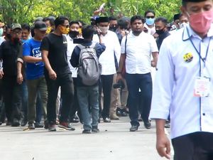 Video Massa Membeludak di Deklarasi Cabup Barru, Banyak Tak Bermasker