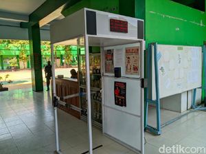 Inovatif, Guru SMP di Ponorogo Ini Bikin Detektor Suhu Badan Otomatis