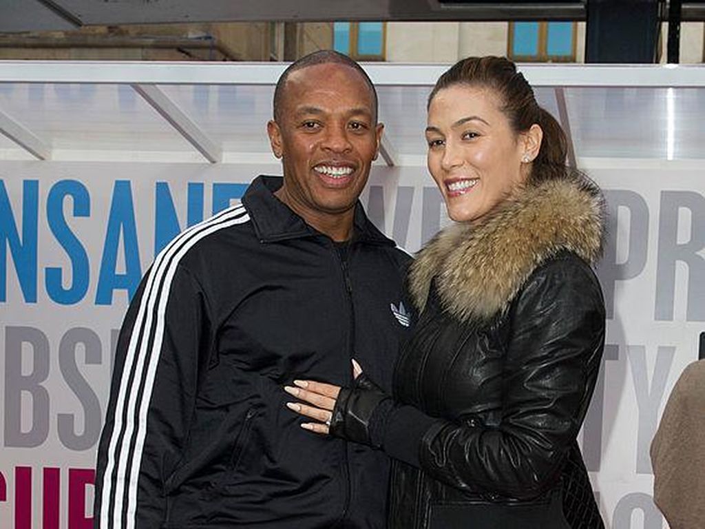 Heboh Perceraian Rapper Dr. Dre, Mantan Istri Minta Tunjangan Rp 28 M Sebulan Heboh Perceraian Rapper Dr. Dre, Mantan Istri Minta Tunjangan Rp 28 M Sebulan