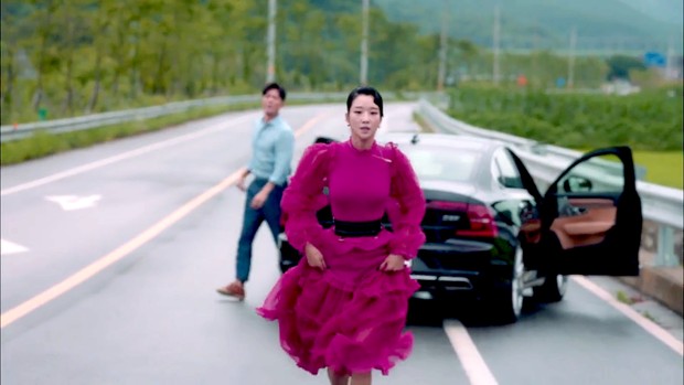 g Gaun merah muda yang cantik dan cerah ini dbanderol dengan harga yang cukup mahal