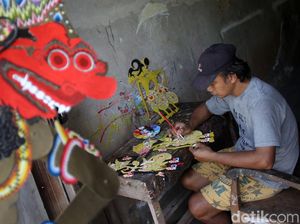 Geliat Perajin Wayang Kulit di Masa Pandemi