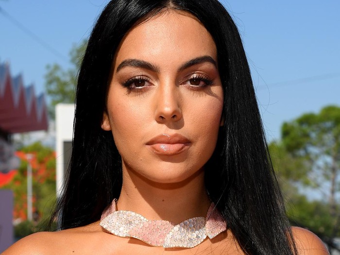 VENICE, ITALY - SEPTEMBER 03: Georgina Rodriguez is seen arriving at the Excelsior during the 77th Venice Film Festival on September 03, 2020 in Venice, Italy. (Photo by Pascal Le Segretain/Getty Images )