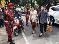 Dampingi Gibran Daftar Pilkada Solo, Selvi Cantik Berkebaya-Bermasker Brokat