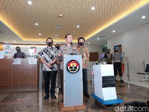 Bareskrim Limpahkan 3 Berkas Perkara Surat Jalan Djoko Tjandra ke Kejagung Bareskrim Limpahkan 3 Berkas Perkara Surat Jalan Djoko Tjandra ke Kejagung