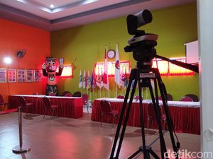 KPU Kota Blitar Sediakan Siaran Langsung di Medsos Saat Pandemi COVID-19 KPU Kota Blitar Sediakan Siaran Langsung di Medsos Saat Pandemi COVID-19