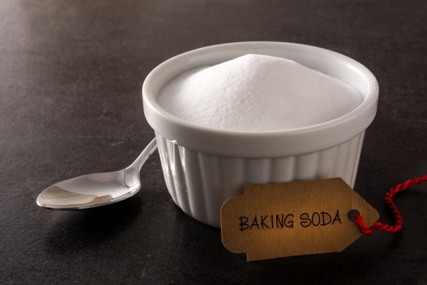 baking soda tidak baik digunakan untuk mengurangi keringat berlebih pada ketiak