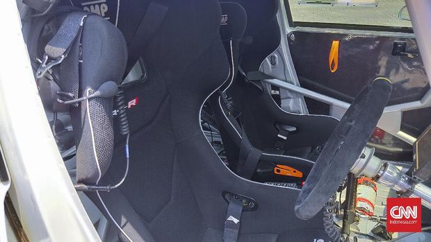 Mitsubishi Xpander AP4.