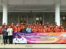 Kini Dokumen Kependudukan di Ciamis Diantar Pak Pos ke Rumah Warga