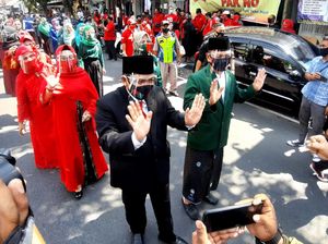 Jalan Kaki, Pasangan Ngebas Daftar Pilbup Semarang