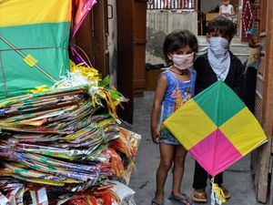 Pembuat Layang-layang di India Mendulang Untung Saat Lockdown Corona