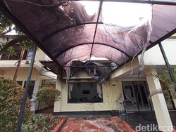 Prada Ilham Minum Miras di Ruang Piket Kantor Ditkumad