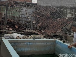 Diguncang Gempa, Rumah Warga di Sukabumi Nyaris Rata dengan Tanah