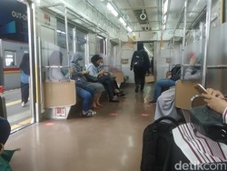 PSBB Jakarta Diperketat, Lansia Dilarang Naik KRL saat Jam Sibuk
