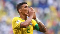 Bek tengah: Thiago Silva (Brasil, 38 tahun saat Piala Dunia 2022). Foto: (Getty Images/Buda Mendes)