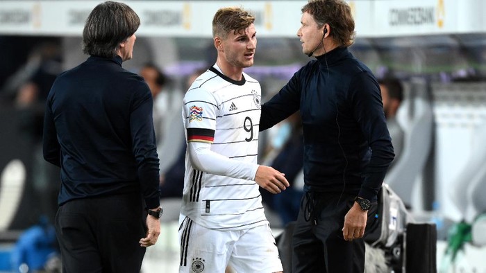 STUTTGART, GERMANY - SEPTEMBER 03: Timo Werner of Germany and Joachim Loew, Head Coach of Germany interact as Timo Werner is substituted off during the UEFA Nations League group stage match between Germany and Spain at Mercedes-Benz Arena on September 03, 2020 in Stuttgart, Germany. (Photo by Matthias Hangst/Getty Images)