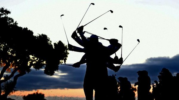 Aksi Pemain Golf di Turnamen Spanyol