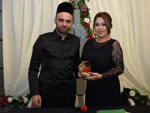 Kisah Wanita Indonesia Menikahi Bule Mualaf, Ungkap Ketakutan Suami Disunat Kisah Wanita Indonesia Menikahi Bule Mualaf, Ungkap Ketakutan Suami Disunat