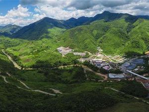 Lewati Gunung & Lembah, Jalur Kereta China-Laos 400 Km Siap Dibuka