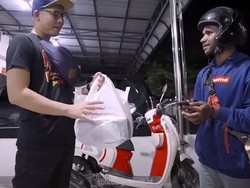 Belum Makan dari Pagi, Driver Ojol Ini Ditraktir Pizza dan Diberi Uang oleh Penumpang