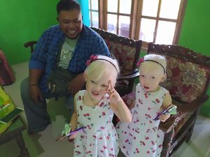 Bikin Kesengsem! 2 Bocah Kembar Bule Cantik Asal Wonogiri Bikin Kesengsem! 2 Bocah Kembar Bule Cantik Asal Wonogiri