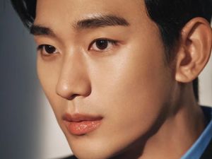 Fantastis, Kim Soo Hyun Dikabarkan Terima Rp 6,3 M Per Episode di Drama Baru Fantastis, Kim Soo Hyun Dikabarkan Terima Rp 6,3 M Per Episode di Drama Baru