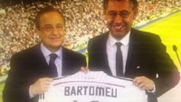 Ada yang menyindir Bartomeu sebenarnya agen Rea Madrid, rival Barcelona, agar Blaugrana hancur lebur musim lalu. Ya, Barcelona memang gagal di semua kompetisi, plus banyak diterpa masalah di internalnya. (Foto: Twitter)