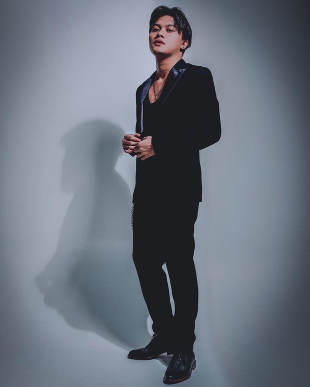 outfit Kiky/instagram.com/rizkyfbian OUtfit serba hitam