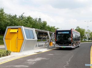 China Mulai Uji Coba Bus Tanpa Supir