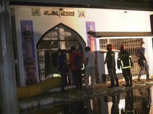 Pipa Gas Meledak Dekat Masjid Bangladesh, Puluhan Orang Terluka