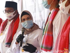 Azizah Pastikan Maruf Amin Tak Ikut Campur Urusan Pilkada Tangsel Azizah Pastikan Maruf Amin Tak Ikut Campur Urusan Pilkada Tangsel