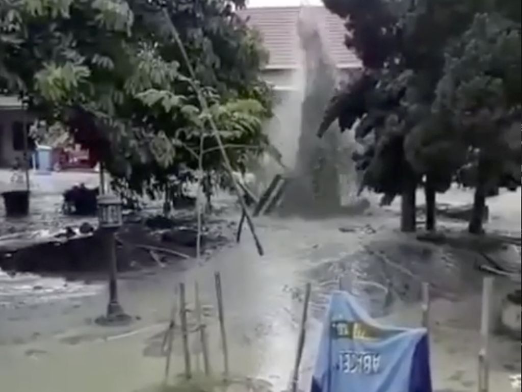 Viral Semburan Lumpur di Kranggan Bekasi, Begini Faktanya Viral Semburan Lumpur di Kranggan Bekasi, Begini Faktanya