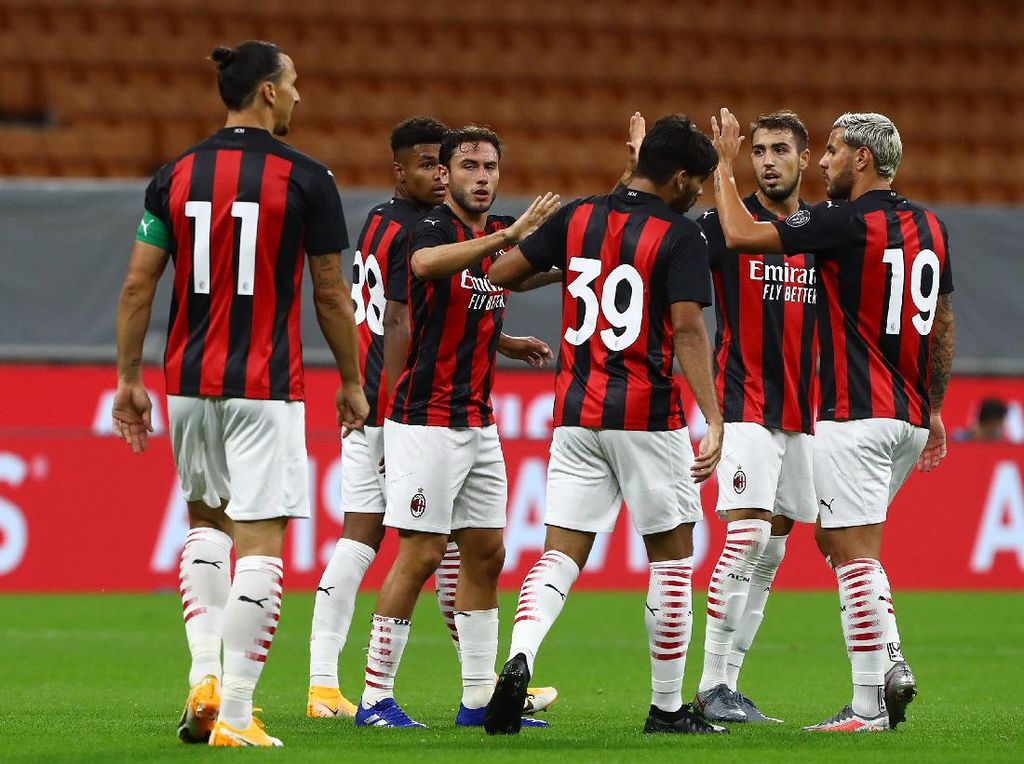 AC Milan Menang Telak 4-1 Atas Monza di Laga Uji Coba AC Milan Menang Telak 4-1 Atas Monza di Laga Uji Coba