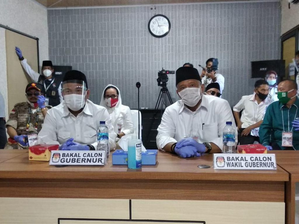 Eks Gubernur Agusrin-Imron Rosyadi Jadi Pendaftar Terakhir Pilgub Bengkulu Eks Gubernur Agusrin-Imron Rosyadi Jadi Pendaftar Terakhir Pilgub Bengkulu