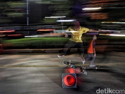 Tentang Skateboard di Trotoar: Wagub Bilang Tak Boleh, Anies Diklaim Izinkan