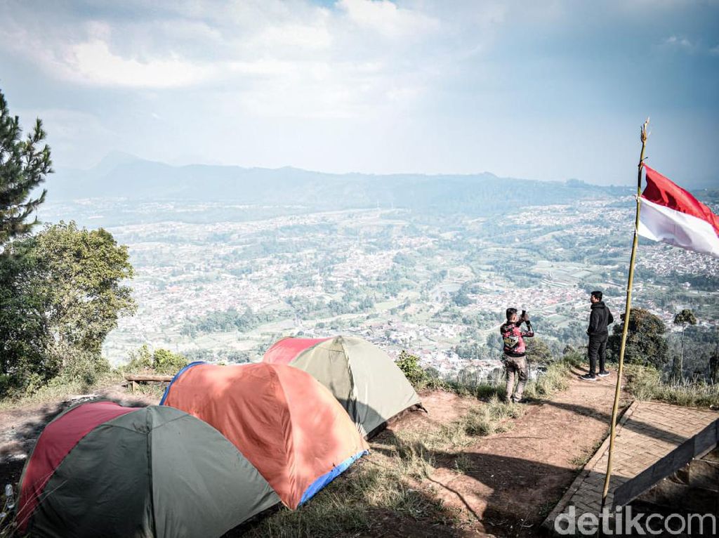 Wisata ke Gunung Putri Lembang, Wisatawan Wajib Bawa Pulang Sampah