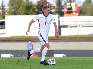 Jahil! Gelandang Inggris Ini Coba Sabotase Penalti Islandia