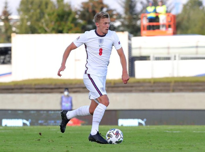 REYKJAVIK, ICELAND - SEPTEMBER 05: James Ward-Prowse of England runs with the ball during the UEFA Nations League group stage match between Iceland and England at Laugardalsvollur National Stadium on September 05, 2020 in Reykjavik, Iceland. (Photo by Haflidi Breidfjord/Getty Images)