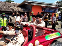 Pasangan Adang-Supratman Mendaftar ke KPU Pangandaran