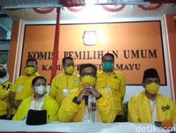 Daniel-Taufik Jadi Bapaslon Terakhir yang Daftar ke KPU Indramayu