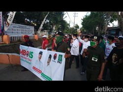 Diiiringi Teriakan Lawan Politik Dinasti, Duet MBOIS Daftar ke KPU Pacitan