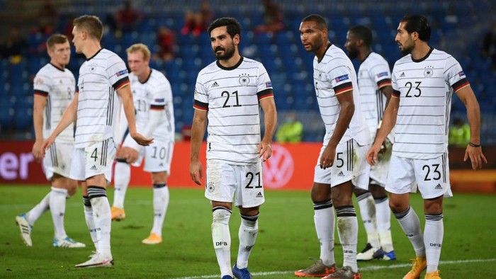 BASEL, SWITZERLAND - SEPTEMBER 06: Ilkay Guendogan (C) of Germany and teammates react during the UEFA Nations League group stage match between Switzerland and Germany at St. Jakob-Park on September 06, 2020 in Basel, Switzerland. (Photo by Matthias Hangst/Getty Images)