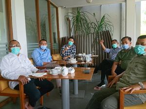 3 Bakal Cawalkot Cilegon Ngopi Bareng, Bangun Wacana Tak Akan Gugat ke MK