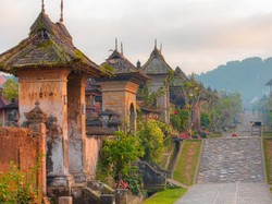 Ini Jomplangnya Jumlah Turis ke Bali Sebelum dan Sesudah COVID