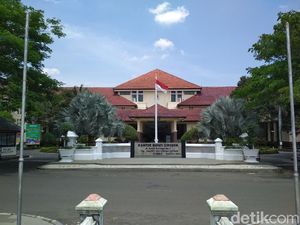 Jumlah Warga Miskin di Cirebon Turun, Tapi Garis Kemiskinan Naik Jumlah Warga Miskin di Cirebon Turun, Tapi Garis Kemiskinan Naik