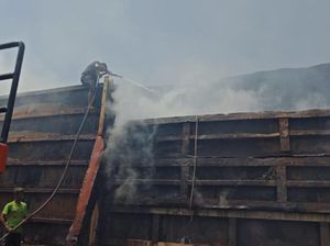 Kapal Tongkang Muatan Batu Bara Sempat Berasap, Polisi: Karena Gesekan
