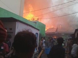 Imbas Kebakaran di Bali Mester Jatinegara, 60 Orang Mengungsi