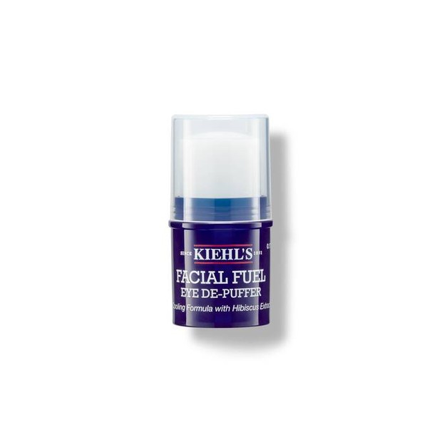 kandungan kafein dalam eye cream ini dapat menyempitkan pembuluh darah yang akan membantu mengurangi munculnya bengkak di bawah mata.