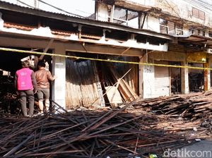 Kondisi Ruko di Tegalega Bandung Pasca Kebakaran Kondisi Ruko di Tegalega Bandung Pasca Kebakaran